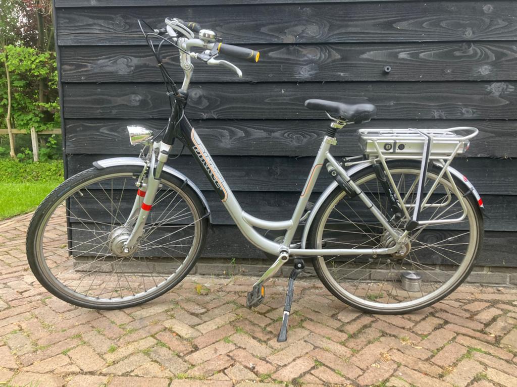 Bikkel Ibee elektrische damesfiets, Ophalen, Gebruikt, 30 tot 50 km per accu, Overige merken