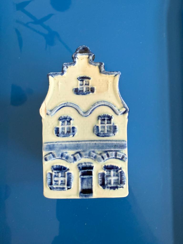 Klm delfstblauw huisje - uit de jaren 70, Antiek en Kunst, Antiek | Keramiek en Aardewerk, Ophalen