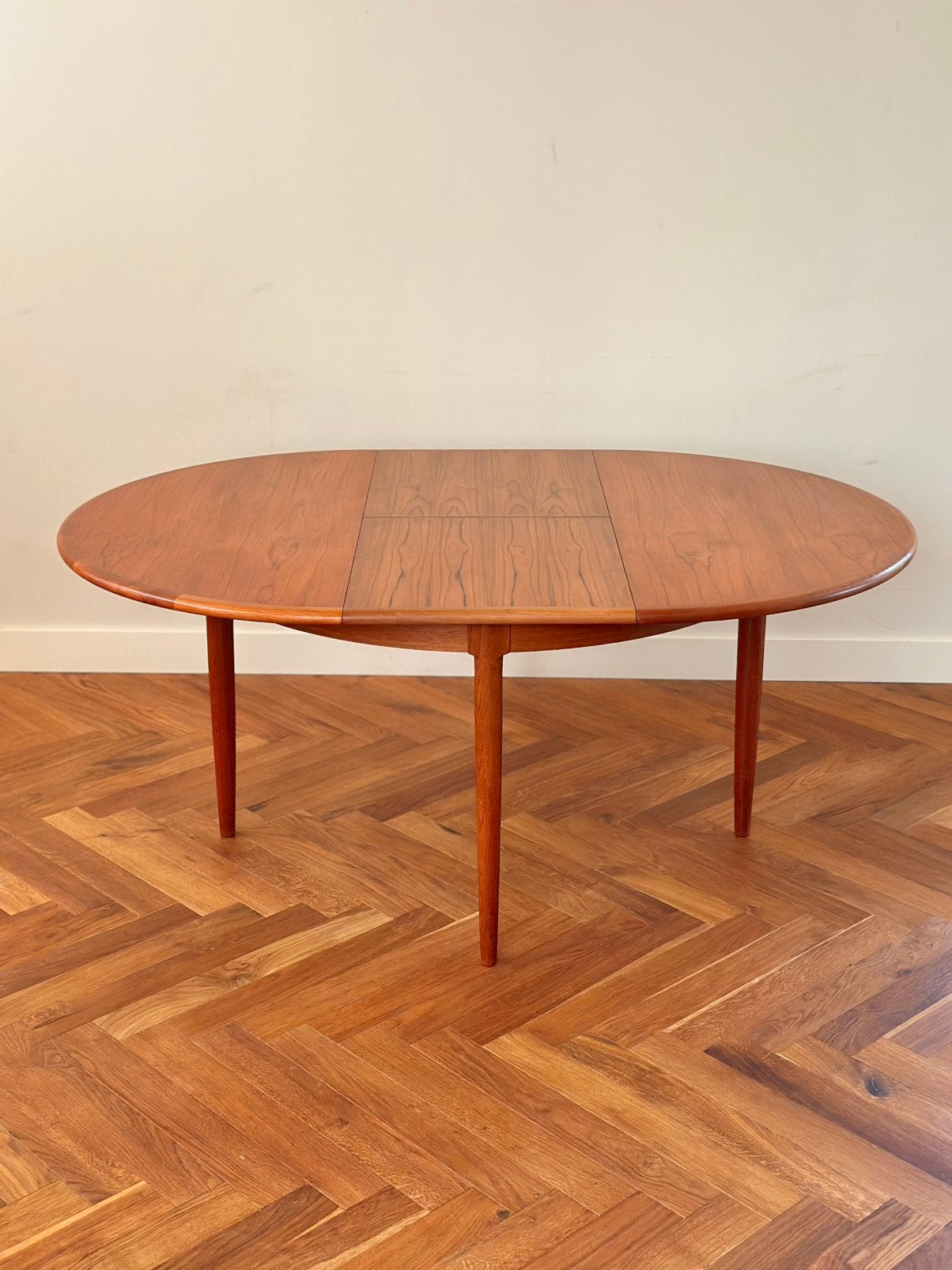 Vintage eettafel Niels Otto møller teak hout jaren 50/60/70, Ophalen, Gebruikt, Teakhout, Vijf personen of meer