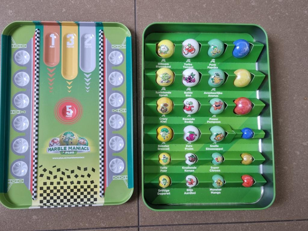 Marble Maniacs Plus, knikkers en bewaarblik compleet, Verzamelen, Plus, Ophalen of Verzenden