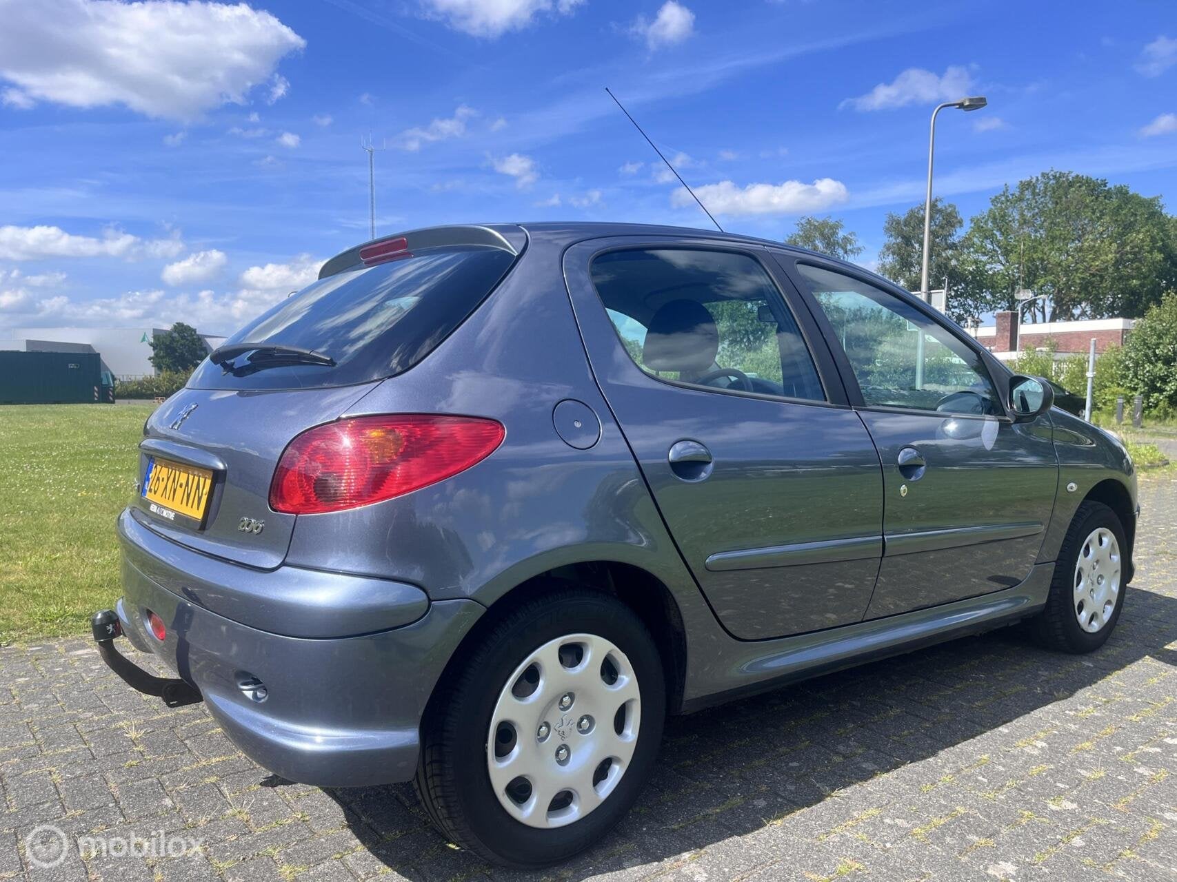 Peugeot 206 1.4 Forever / Airco / APK / NAP / Trekhaak / 5dr, Auto's, Voorwielaandrijving, Stof, 31 €/maand, 4 cilinders