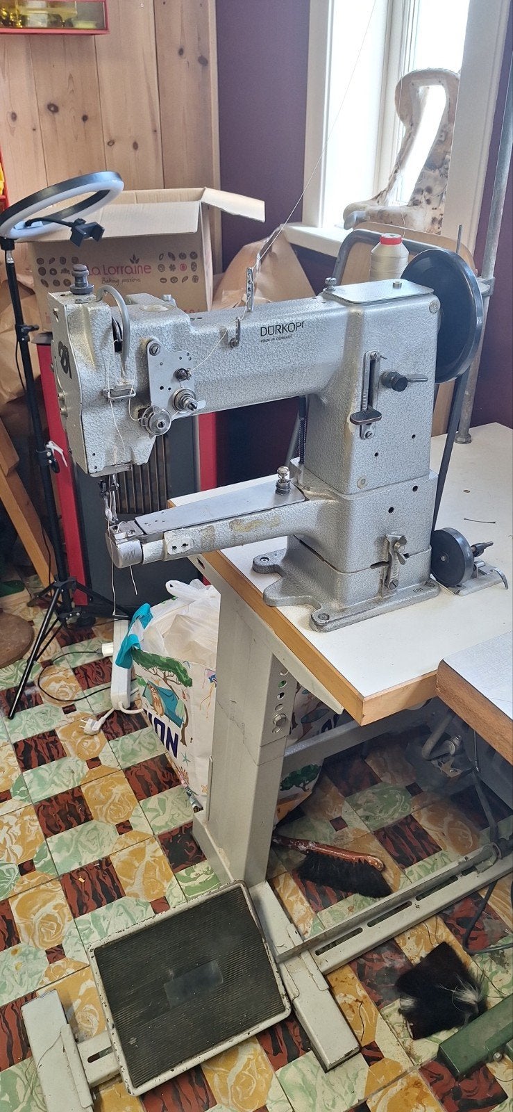 Dürkopp Adler Industriële Naaimachine - Gebruikt, Gebruikt, Naaimachine, Industrieel, Ophalen