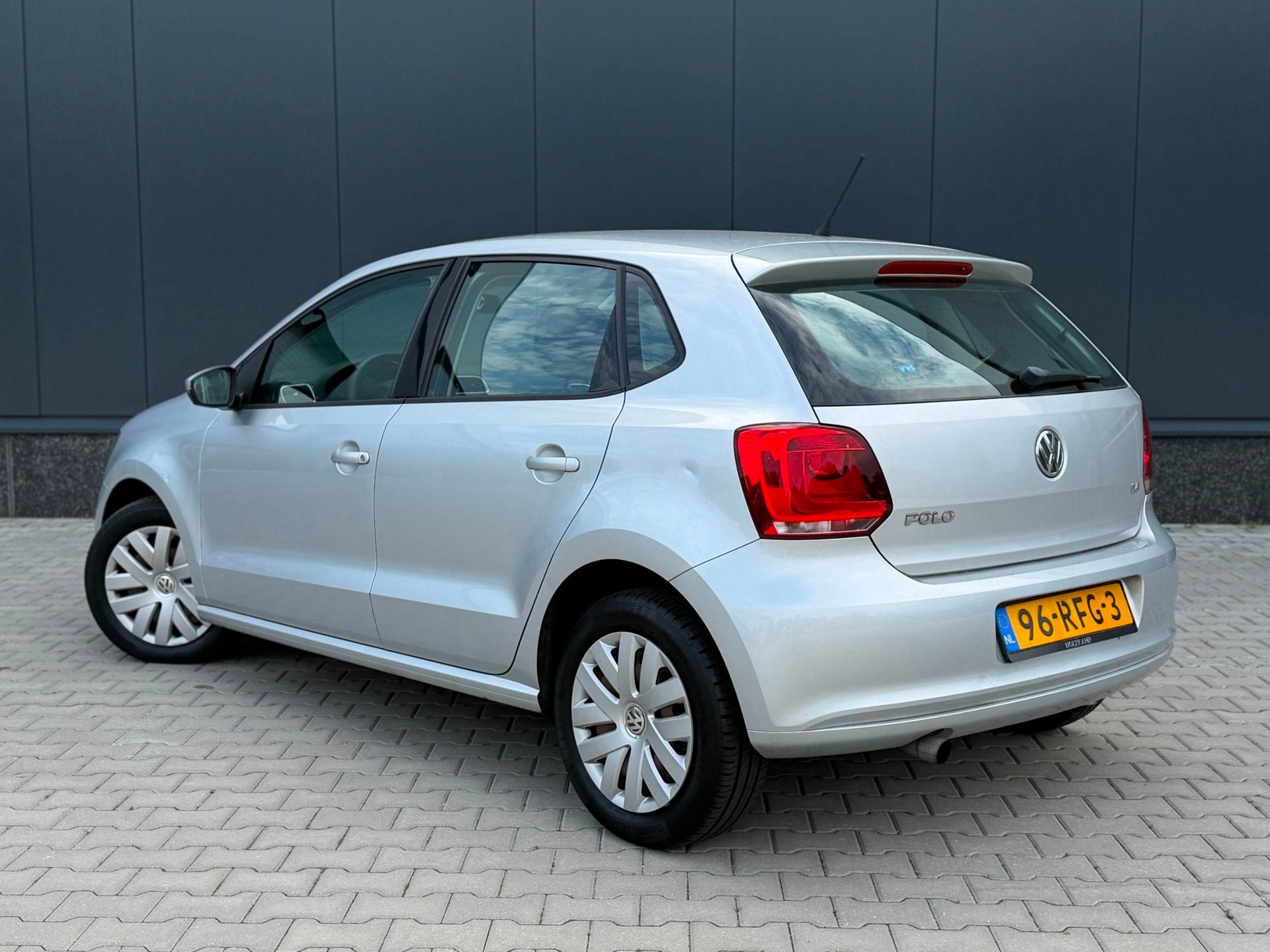Volkswagen Polo 1.4-16V Comfortline | CRUISE | AIRCO | CARPL, Auto's, Volkswagen, Voorwielaandrijving, 970 kg, 86 pk, Gebruikt