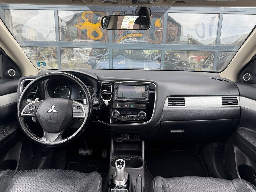 Mitsubishi Outlander 2.0 PHEV instyle/Pano/Leer/Cruise/Navi/, 4 cilinders, Blauw, Vierwielaandrijving, Hybride Elektrisch/Benzine