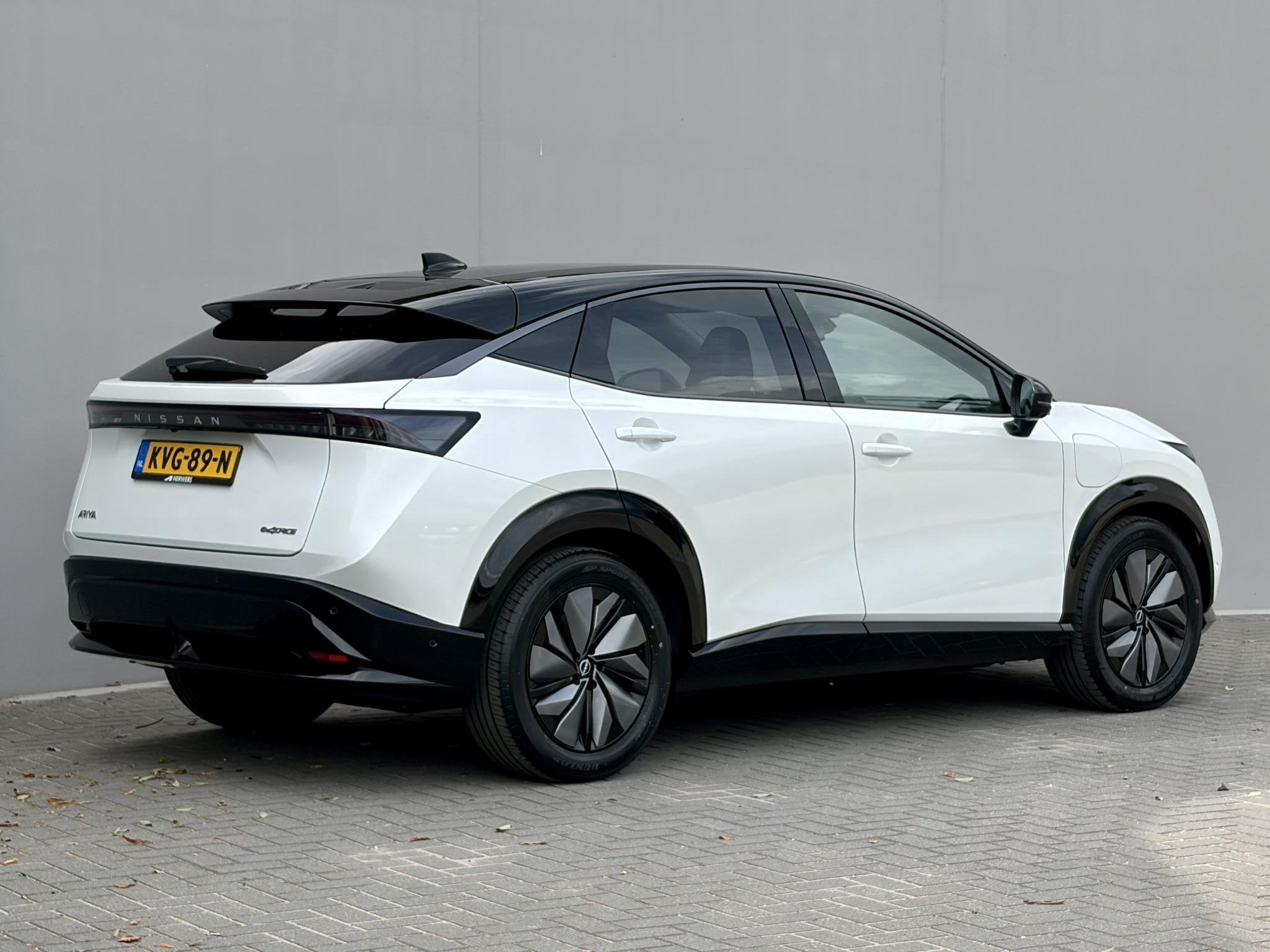 Nissan Ariya e-4ORCE Evolve 91 kWh 4WD / 306 PK / Leder / 1., Auto's, Automaat, Gebruikt, Wit, Vierwielaandrijving