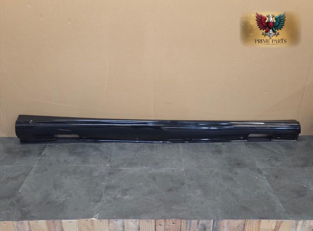 Mercedes A klasse Side Skirt Rechts en links AMG LINE, Ophalen, Zo goed als nieuw