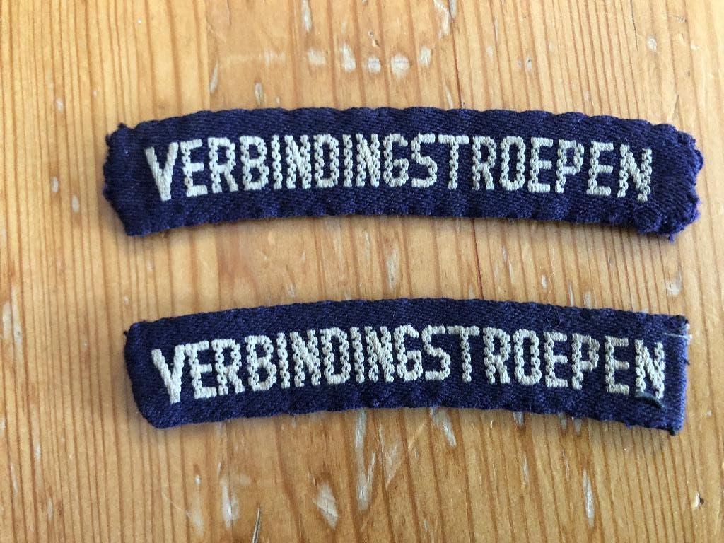 2 straatnamen verbindingstroepen, Ophalen of Verzenden, Landmacht, Nederland, Embleem of Badge