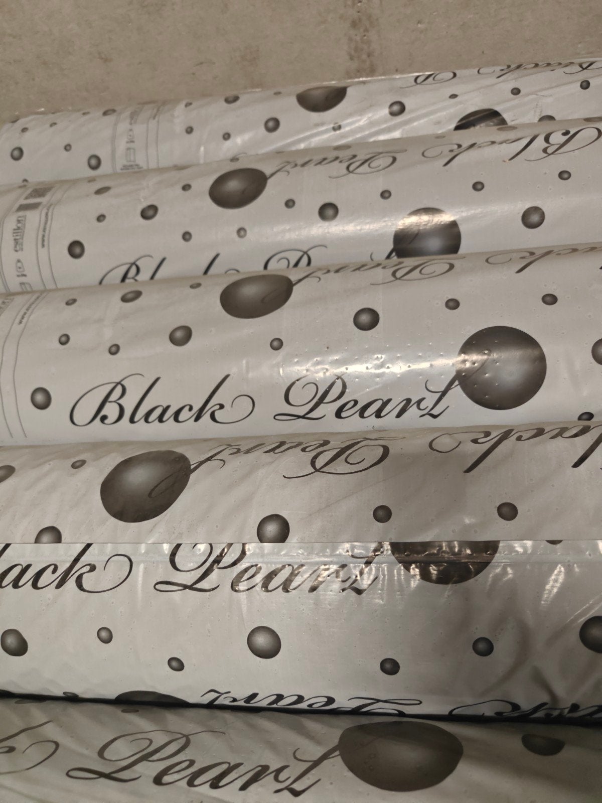 Te koop 150 rol Black Pearl ondertapijt het beste voor de tr