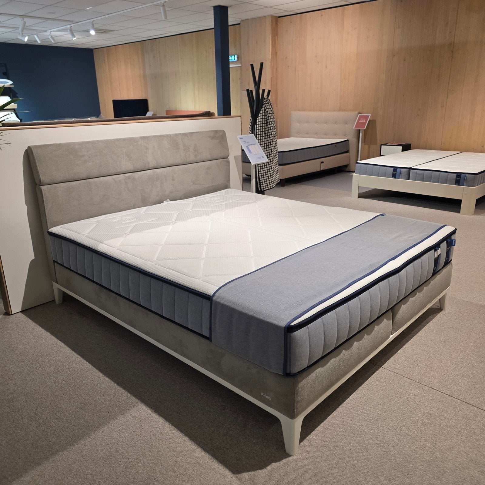 Showroom Auping Criade Boxspring 180x210 + Elysium Matras, 210 cm, Tweepersoons, Ophalen of Verzenden, Zo goed als nieuw