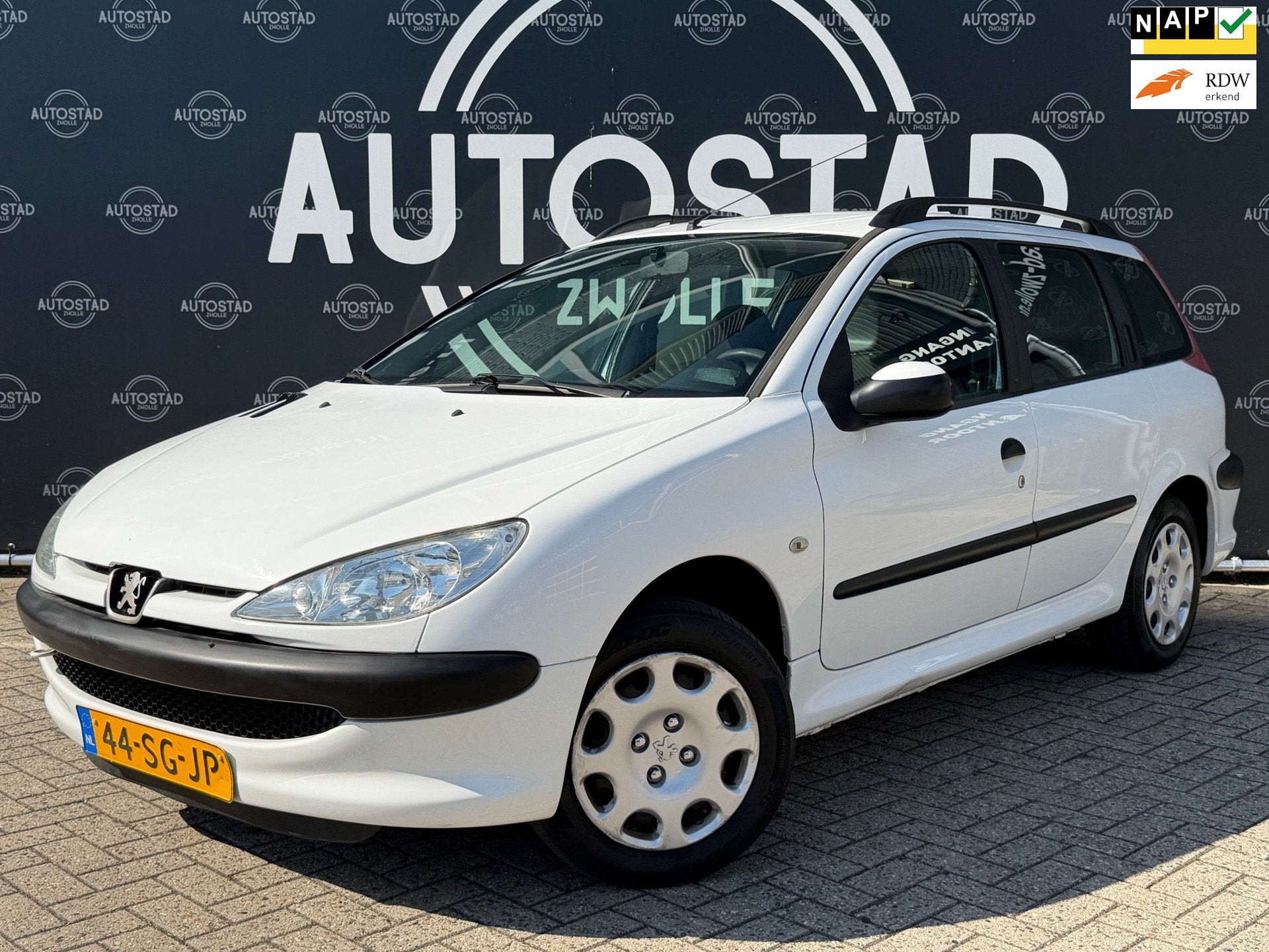 Peugeot 206 SW 1.4 One-line NL-Auto / APK / NAP /, Auto's, Peugeot, Stof, 4 cilinders, Wit, Origineel Nederlands