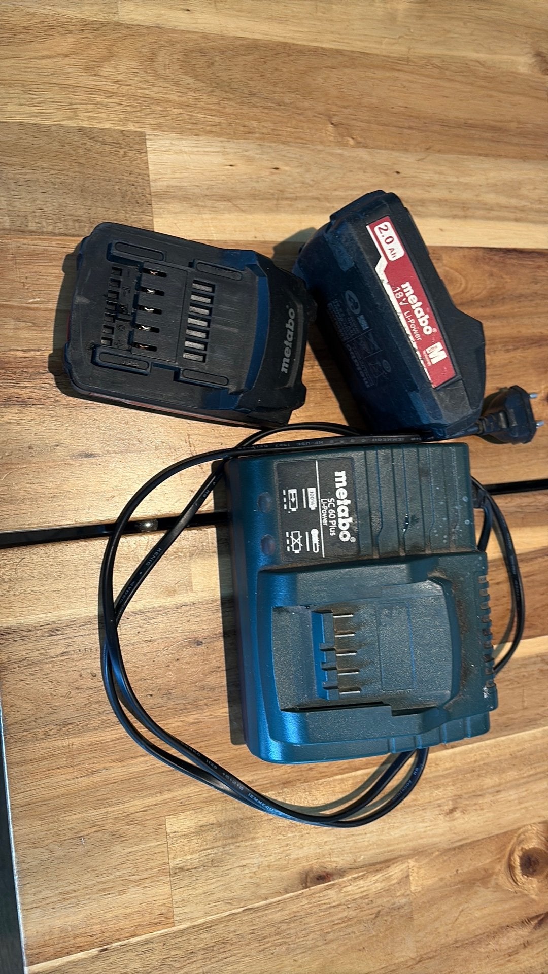 Metabo 2 accus met lader, Ophalen of Verzenden, Gebruikt