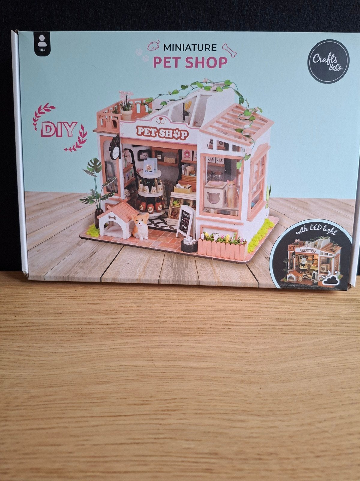 DIY Miniatuur Dierenwinkel Knutselset met LED-licht, Hobby en Vrije tijd, Handgemaakt, Dieren, Nieuw, Meerkleurig
