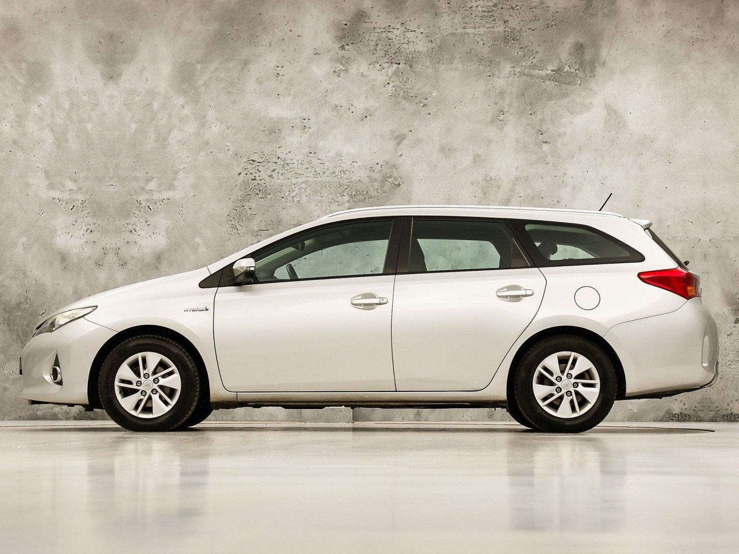 Toyota Auris Touring Sports 1.8 Hybrid Sport Automaat (NAVIG, Auto's, Gebruikt, Zwart, Verwarmde buitenspiegels, Origineel Nederlands