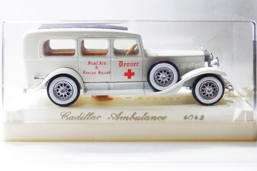 Ambulance Cadillac, Ophalen of Verzenden, Nieuw, Auto, Solido