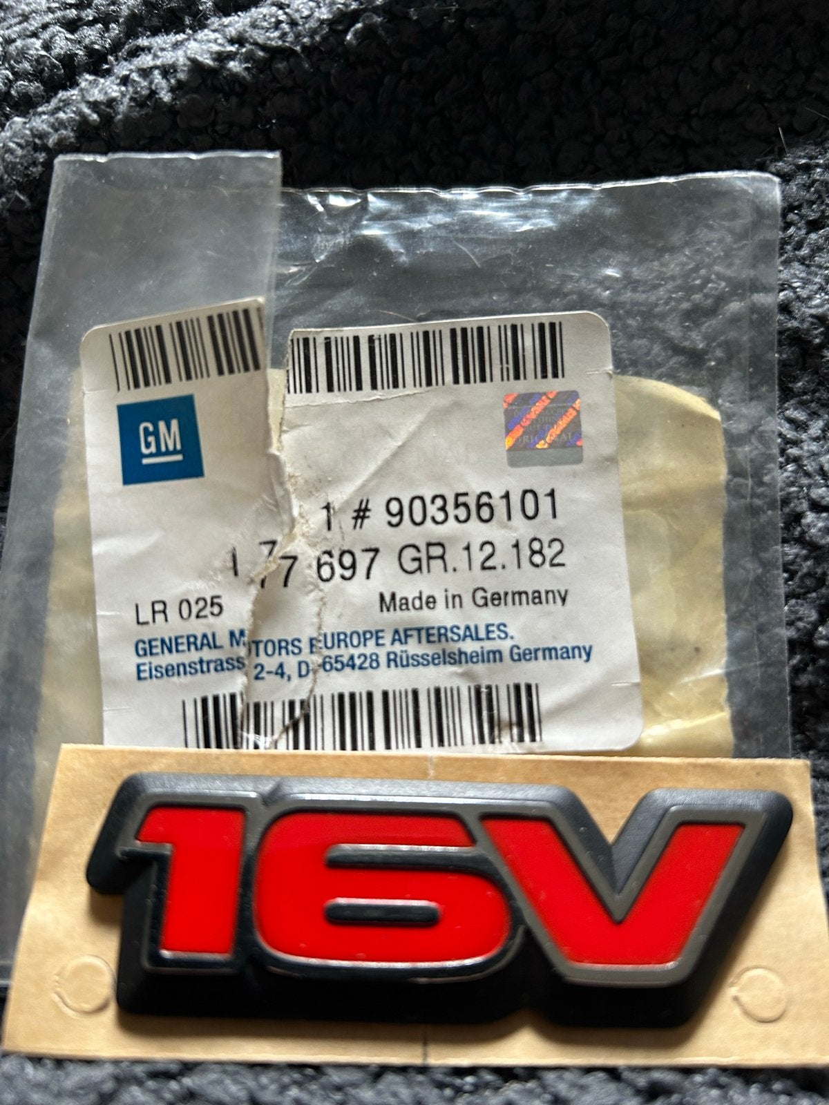 Opel 16V Embleem o.a Calibra- Origineel GM Onderdeel, Ophalen of Verzenden
