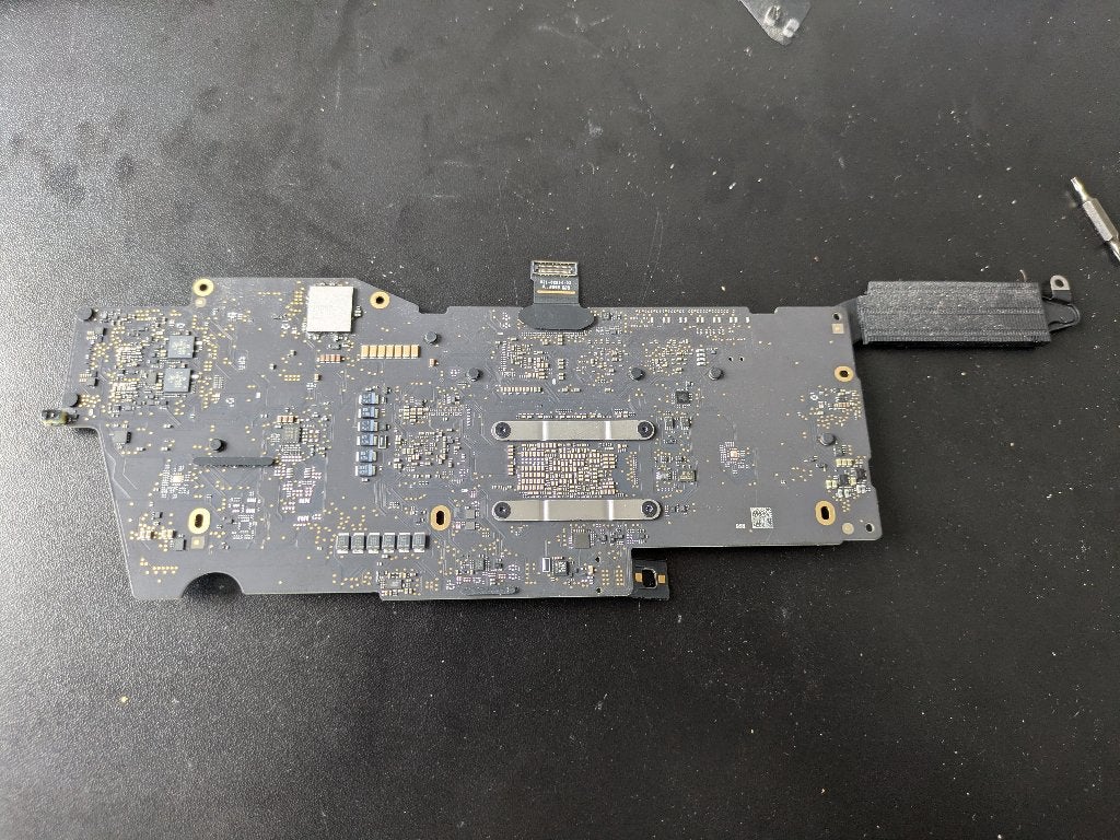 Foto 3 van Macbook Pro 13-inch M1 8GB/512GB (A2338) Logic Board