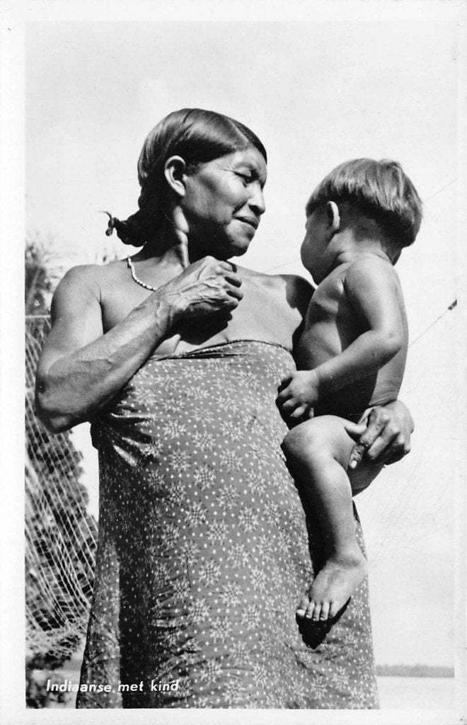 982 Suriname - Indiaanse met Kind, Ophalen of Verzenden, 1940 tot 1960, Ongelopen, Buiten Europa