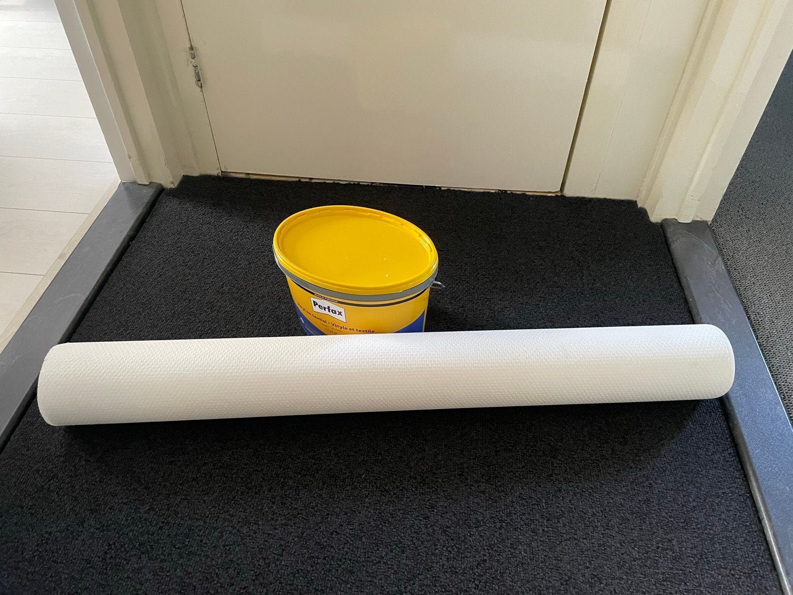 Renovlies behang +/- 20m2 met Perfax lijm voor +/_ 20 m², Ophalen, Overige merken, Wit, Structuur
