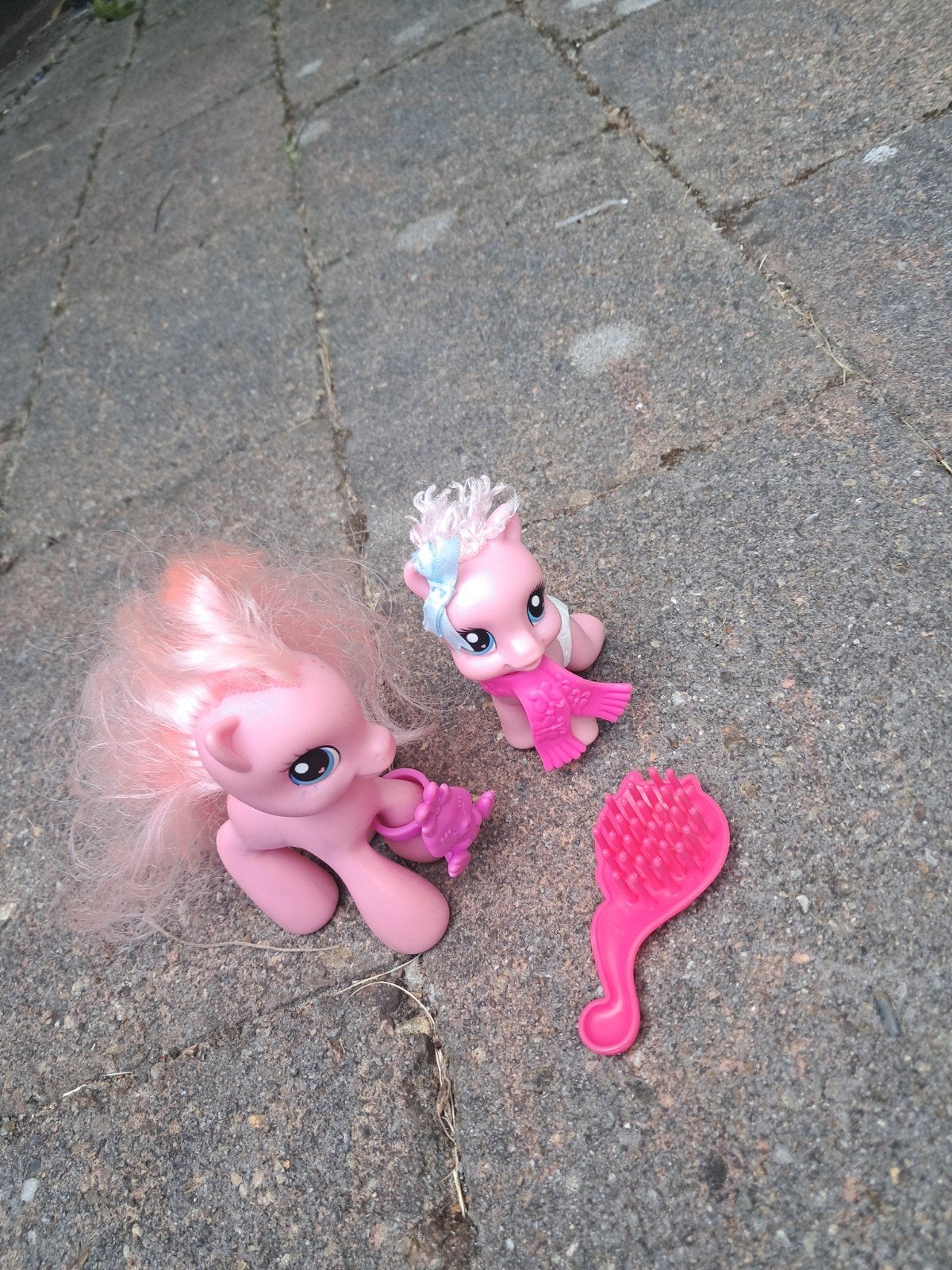 2 my little pony's, Ophalen