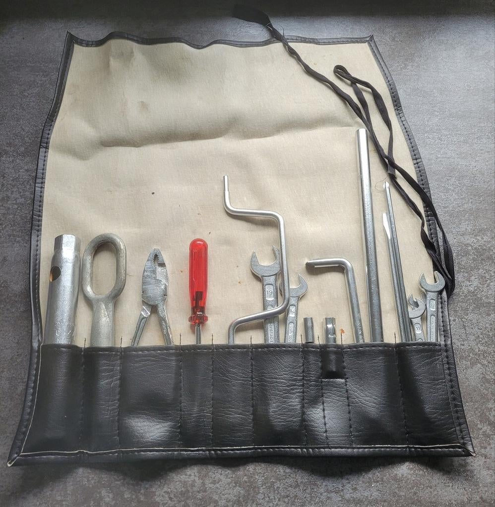 Porsche 993 toolset, boordgereedschap., Ophalen