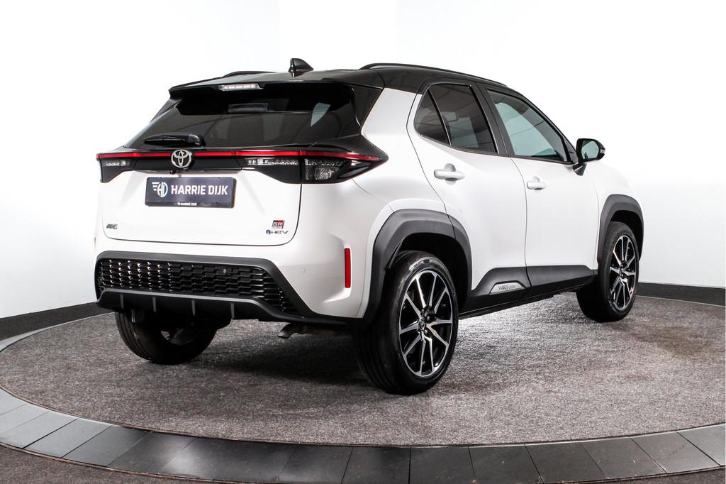 Toyota Yaris Cross 1.5 Hybrid 130 GR SPORT | Adapt. Cruise |, Auto's, Toyota, 12 maanden, Gebruikt, Wit, Bedrijf