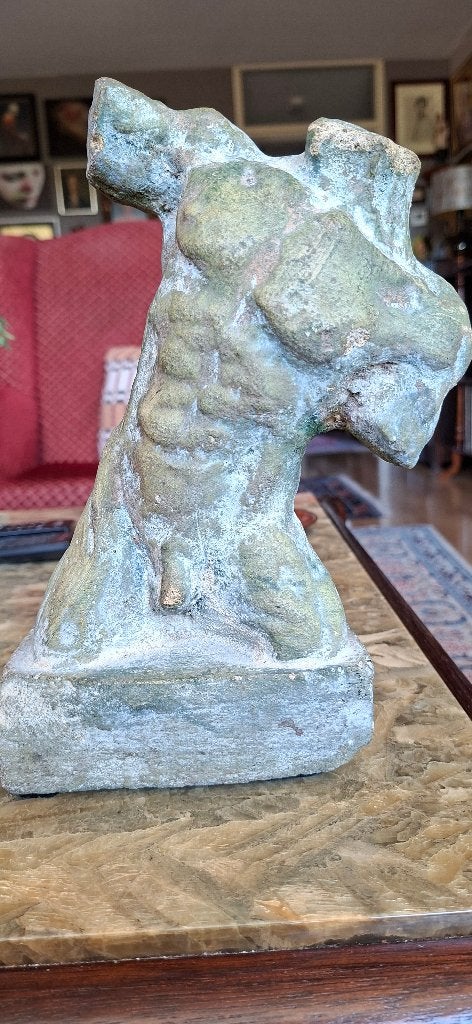 lichtgroen gepatineerd stenen beeld van mannelijk torso, Art deco, Buste, Ophalen of Verzenden, 20 - 50 cm