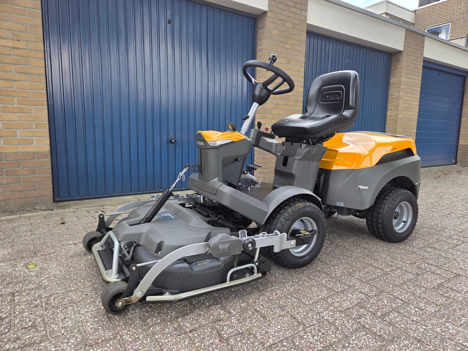 Stiga Park 500 WX - Zo goed als nieuw, 4WD, 25 uur, Tuin en Terras, Zitmaaiers, STIGA S.p.A., Stiga, Info@stiga.com, Mulchfunctie
