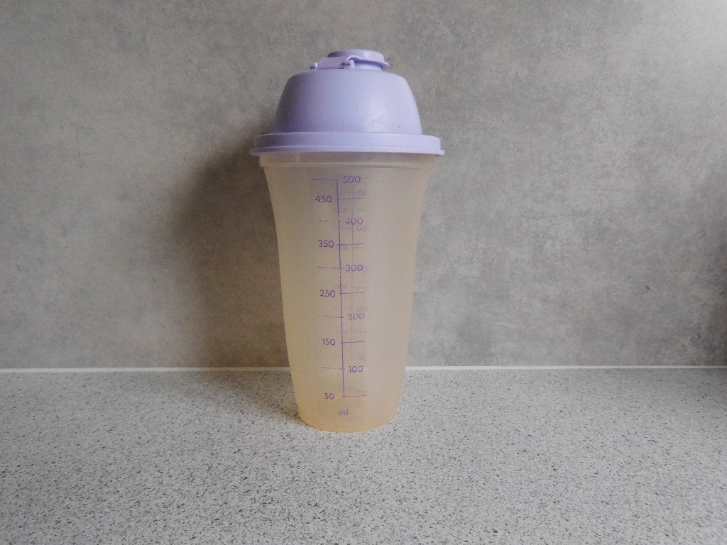 Tupperware Quick Shaker Lila - 600 ml, Paars, Ophalen of Verzenden, Zo goed als nieuw, Shaker