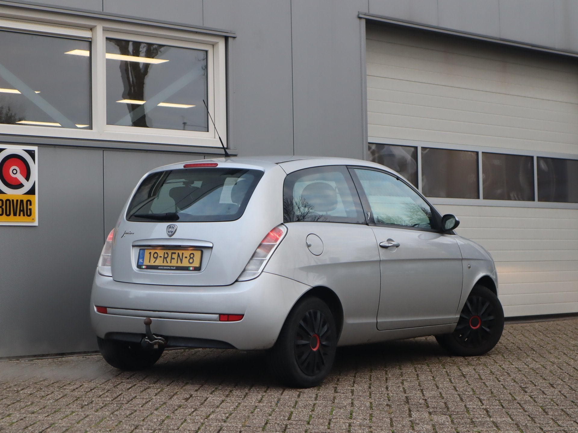 Lancia Ypsilon 1.2 Oro / Elektrische ramen / Trekhaak / Airc, Auto's, Voorwielaandrijving, Stof, Gebruikt, Startonderbreker