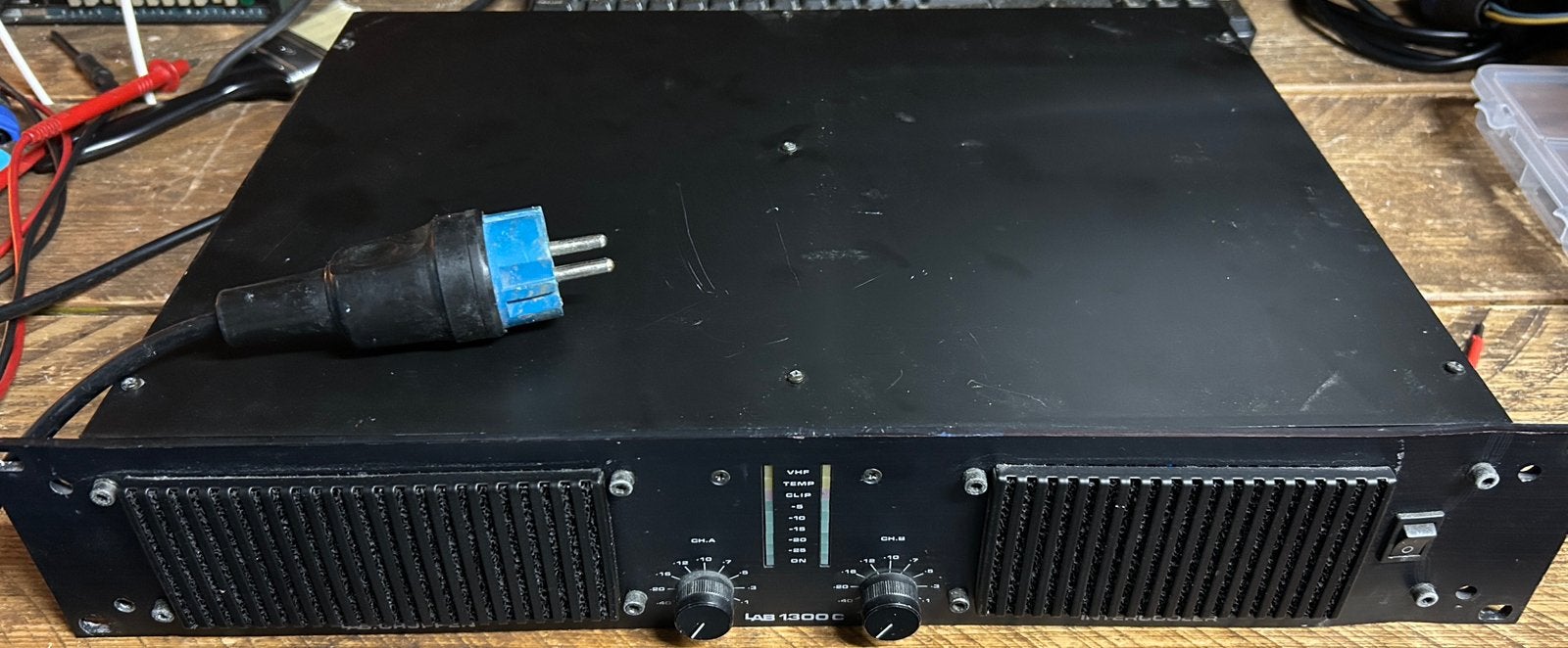 Lab Gruppen LAB 1300C, Ophalen of Verzenden, Zo goed als nieuw, Minder dan 500 watt