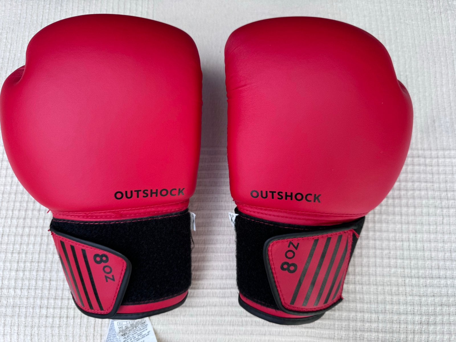 Decathlon Outshock bokshandschoenen 8oz, Ophalen of Verzenden, Zo goed als nieuw, Bokshandschoenen