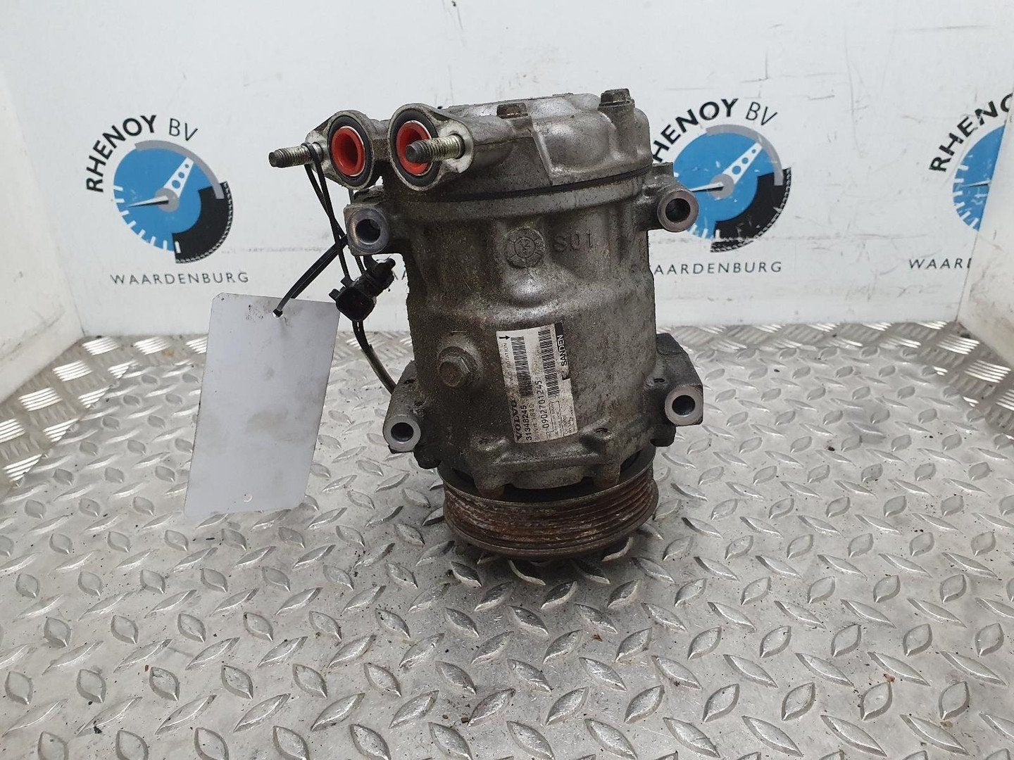 VOLVO V50 1.6 D2 S/S Lim. Ed.  AIRCO COMPRESSOR / AIRCOPOMP, Gebruikt, -, -, Ophalen of Verzenden