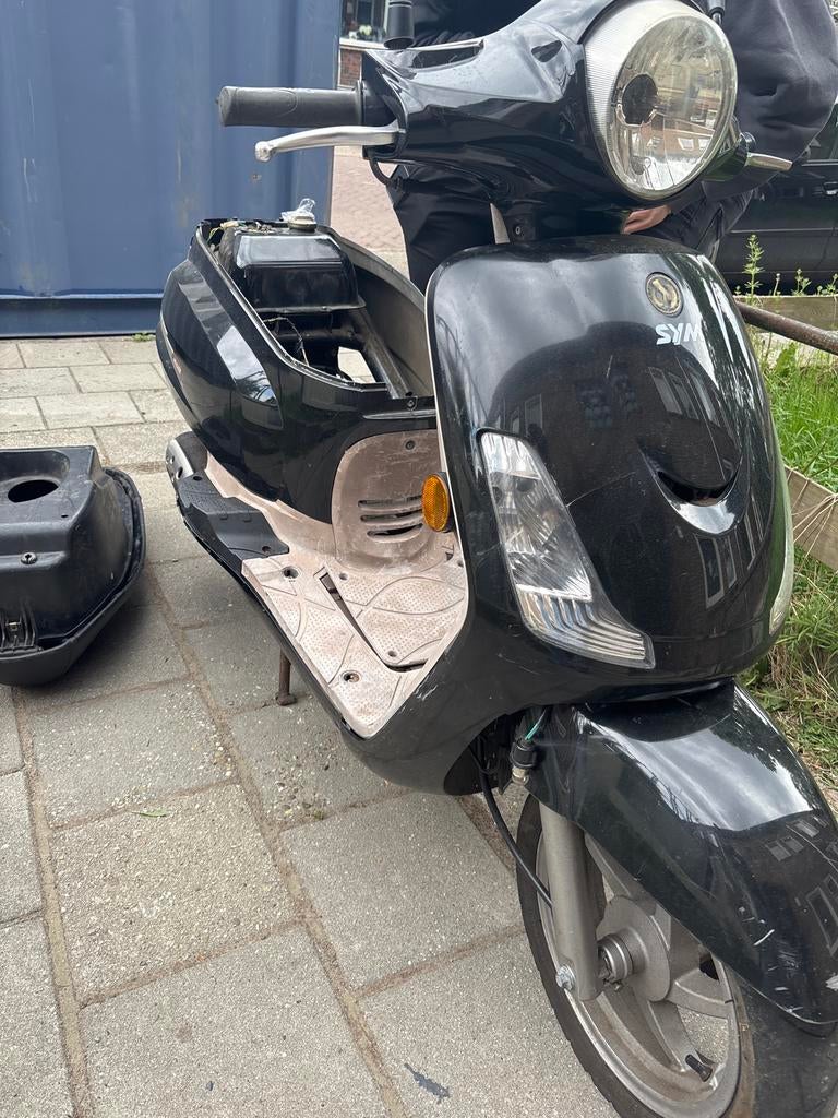 SYM Orbit Scooter - Zwart, Gebruikt loop of sloop, Ophalen of Verzenden, Zo goed als nieuw