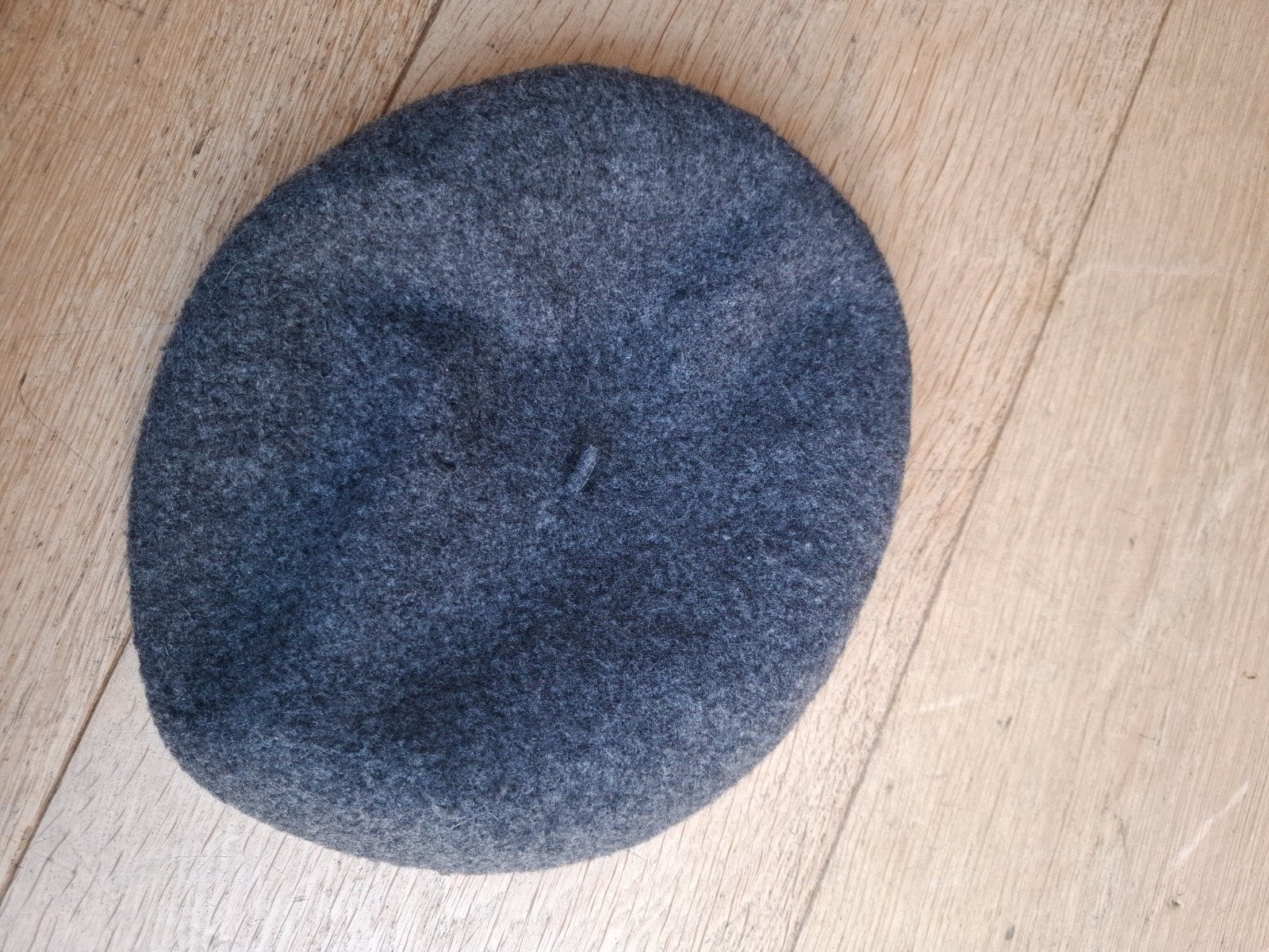 Grijze baret van 100% wol, Kleding | Dames, Hoed, One size fits all, Ophalen of Verzenden, Onbekend