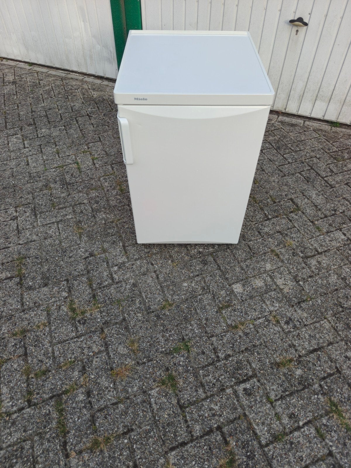 Miele tafelmodel koelkast met vriesvak 141L A klasse IPS., 100 tot 150 liter, Zo goed als nieuw, Energieklasse A of zuiniger, 45 tot 60 cm