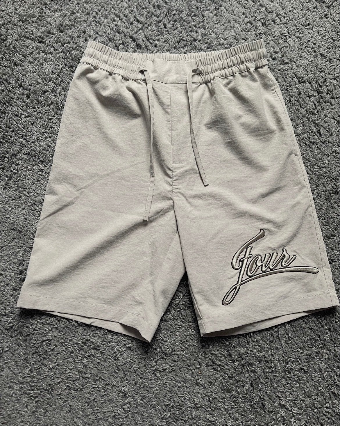 Four korte broek - Stijlvolle shorts voor heren, Ophalen of Verzenden, Zo goed als nieuw, Maat 46 (S) of kleiner, Grijs