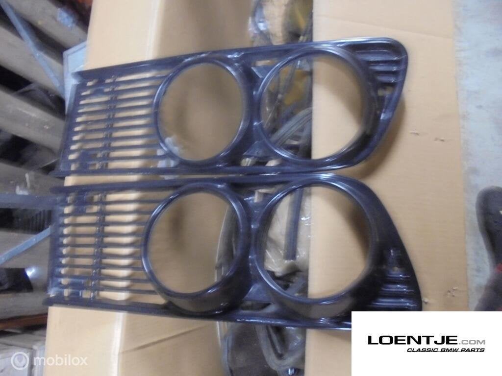 Grill dubbele koplampen BMW 02 1502 1602 1802 2002 etc, Auto-onderdelen, Gebruikt, Ophalen of Verzenden, BMW, BMW