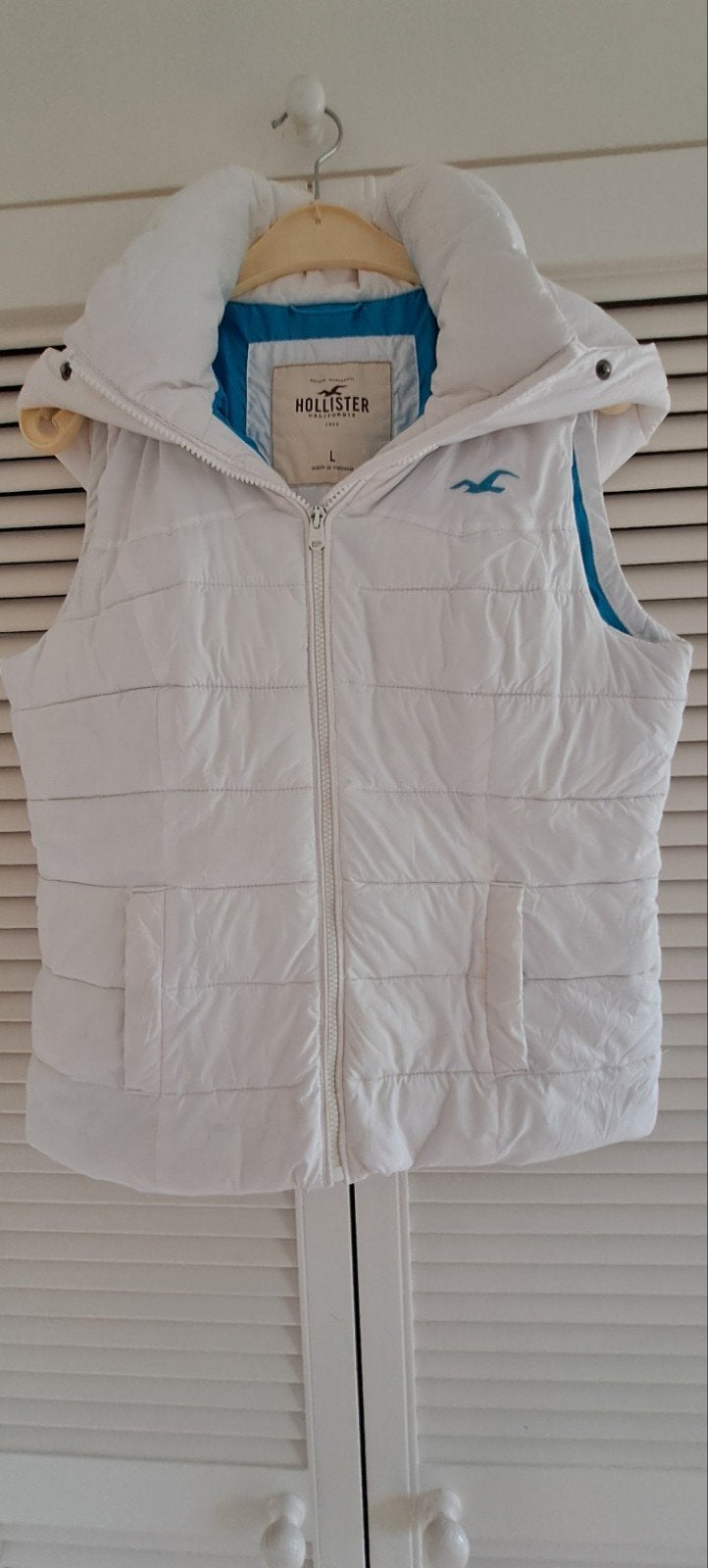 Bodywarmer large. Merk Hollister., Wit, Maat 42/44 (L), Ophalen of Verzenden, Gedragen