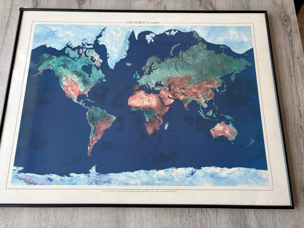 Robas satelliet wereldkaart 60x80, Ophalen of Verzenden, Zo goed als nieuw