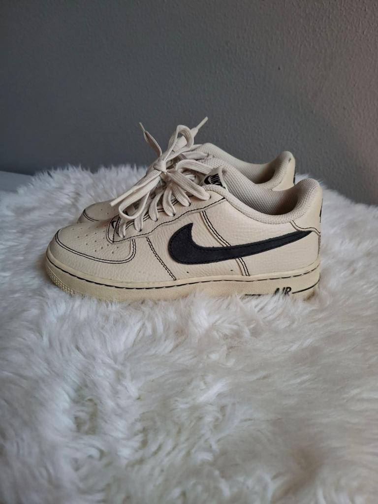Nike Air Force 1 kids/junior maat 35, Ophalen of Verzenden, Zo goed als nieuw, Jongen of Meisje, Schoenen