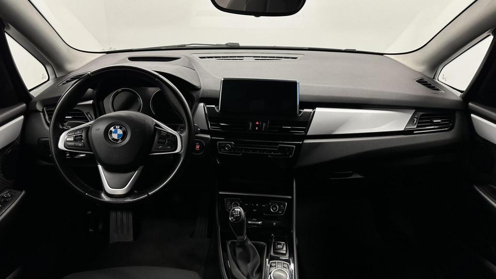 BMW 2-serie Active Tourer 216i Executive Edition LM NAVI LED, Voorwielaandrijving, 1330 kg, Stof, Gebruikt