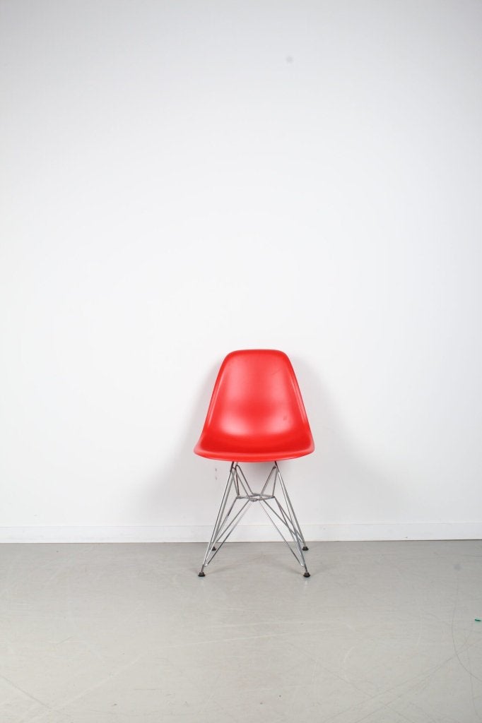 Vitra Eames DSR Stoel Rood Kunststof - Chroom, Niet ingevuld, Zo goed als nieuw, Niet ingevuld, Niet ingevuld
