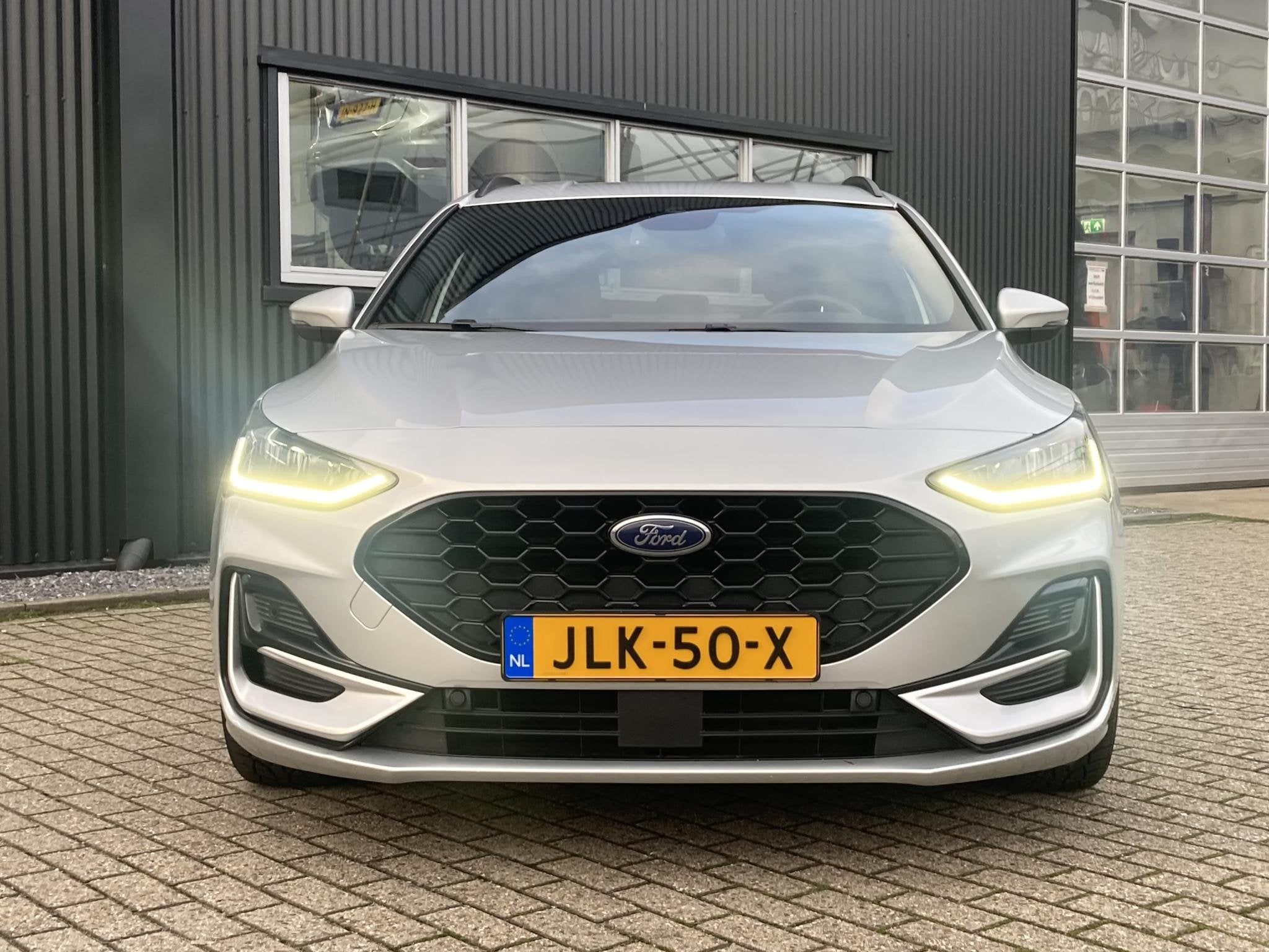 Ford Focus 1.0 EcoBoost Hybrid 125 pk ST Line Wagon SYNC4 Gr, Gebruikt, Euro 6, 19 km/l, 999 cc
