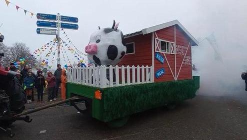 Carnavalswagen boerderij, Hobby en Vrije tijd, Ophalen, Gebruikt, Carnaval