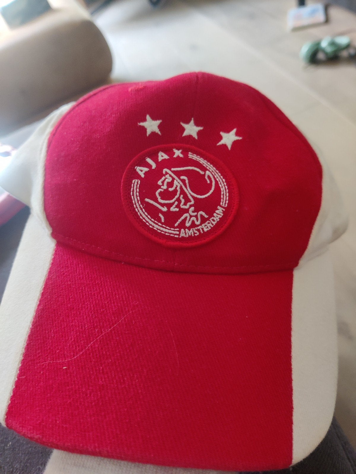 Ajax pet rood/wit - licht vervuild, Pet, Ajax, Gedragen, One size fits all