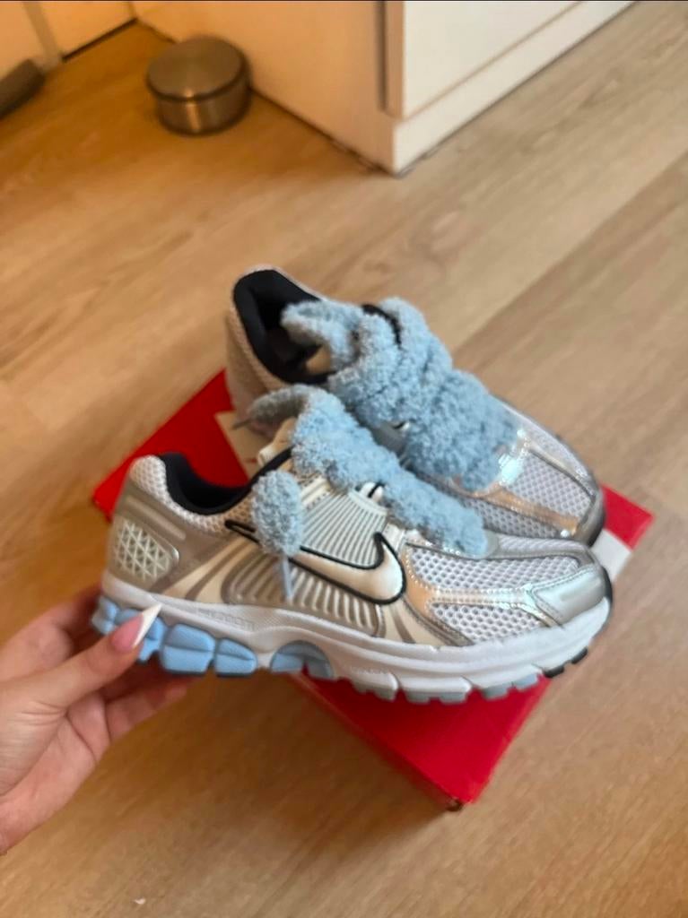 Fluffy veters schoenen (voorbeeld, niet te koop), Ophalen of Verzenden