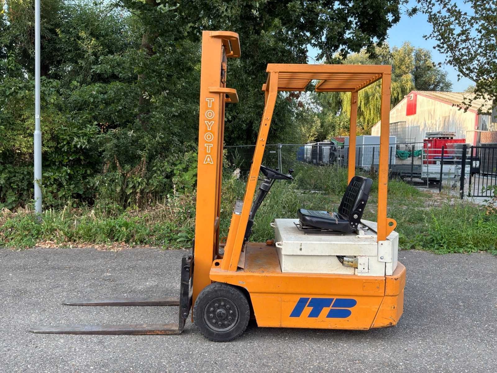 Toyota FBE 15 Elektrische vorkheftruck 1500KG 3700MM, Zakelijke goederen, Machines en Bouw | Heftrucks en Intern transport, Elektrisch