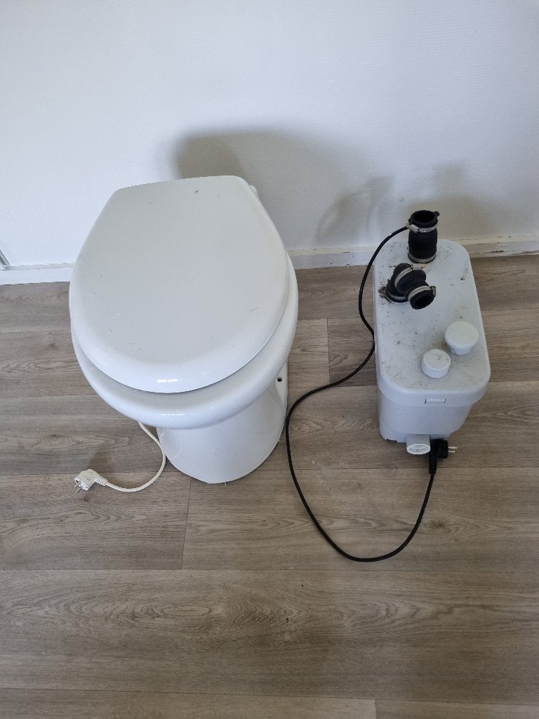 sanibroyeur, Doe-het-zelf en Verbouw, Sanitair, Ophalen, Gebruikt, Toilet