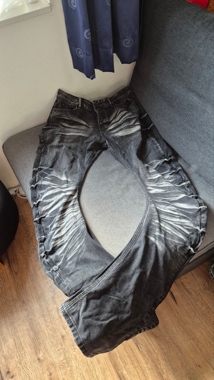 Noemosen Curved Jeans - Nieuw met prijskaartje, Overige jeansmaten, Nieuw, Ophalen of Verzenden, Grijs