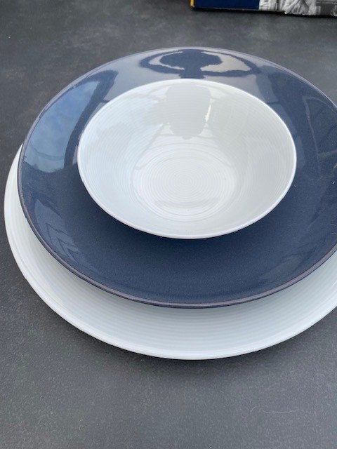 Te koop services blauw-wit(Casa Mesa), Ophalen, Nieuw, Porselein, Bord of Schaal